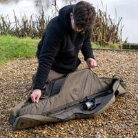 Avid Carp RVS 10ft Retractable Rod Bags
